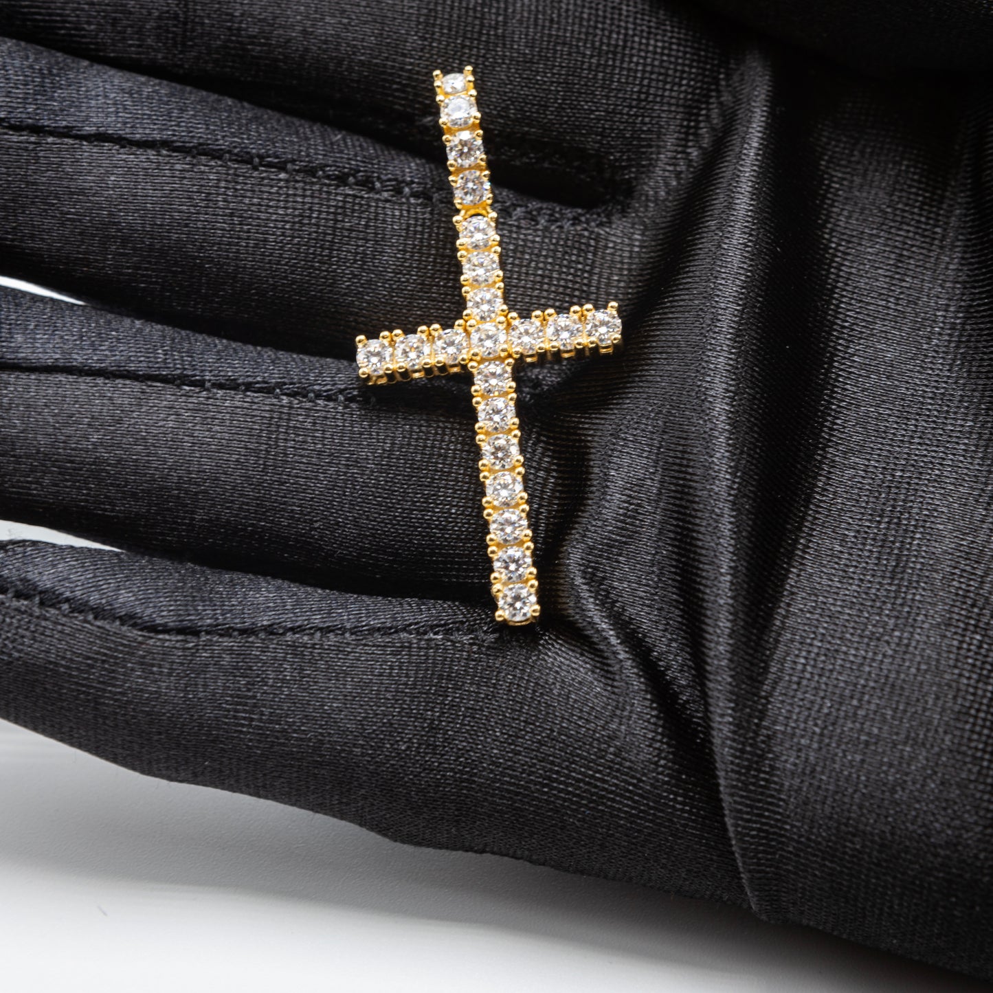 Men’s or women Solid 925 Silver Sterling Silver VVS Moissanite Cross Pendant passes Diamond Tester.